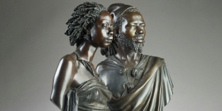 Photo of two historic bronze sculptures: Vénus africaine and Saïd Abdullah