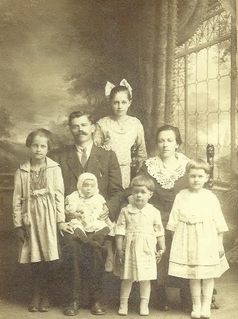 Marcolla Family, circa 1917