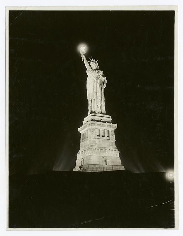Statue of Liberty / NYPL Digital Collections