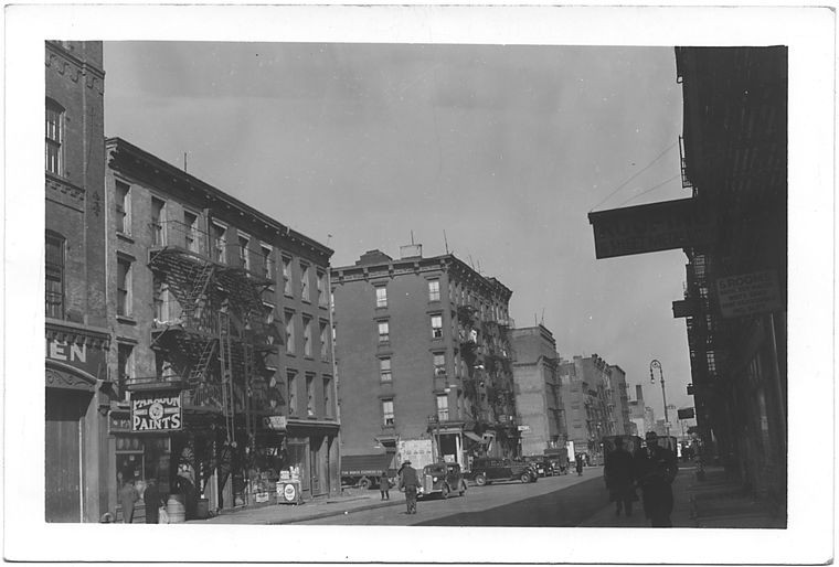 Avenue B at 15th Street and , East side to North, Manhattan Image ID: 486046