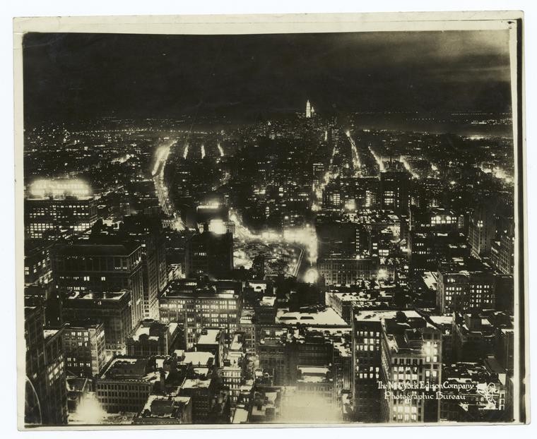 New York from Metropolitan Tower at Night., Digital ID 95164, New York Public Library
